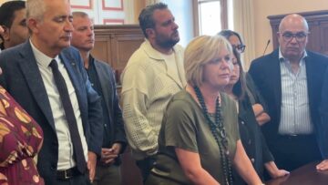 Privato: [ID: IakSbMg0lM4] Youtube Automatic