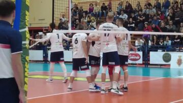 Privato: [ID: qxJfUZOEgwk] Youtube Automatic