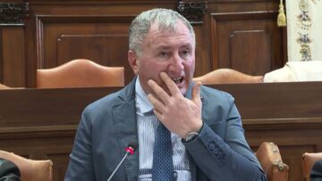 Privato: [ID: xm0IZtEK8c8] Youtube Automatic