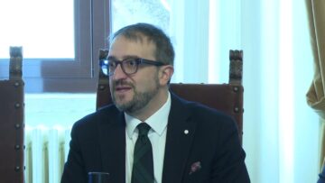 Privato: [ID: efDg29UUweI] Youtube Automatic