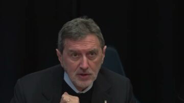 Privato: [ID: 9fAKWLF9i5U] Youtube Automatic