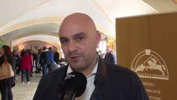 Privato: [ID: 6q2LgR7YafI] Youtube Automatic