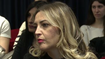 Privato: [ID: 6rxRtxmRVyo] Youtube Automatic