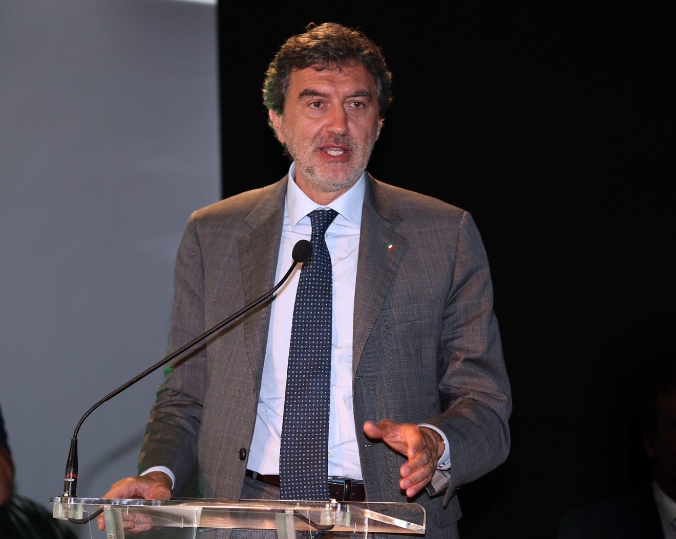 MARSILIO-microfono-1320×1054