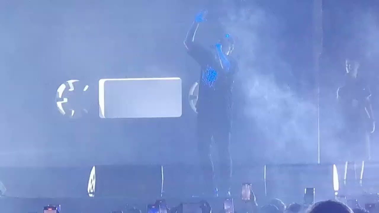 Termoli. Ovazione per il rapper marchigiano Fabri Fibra – 18/08/2025