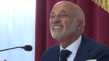 Privato: [ID: T8ycGXl3DHw] Youtube Automatic