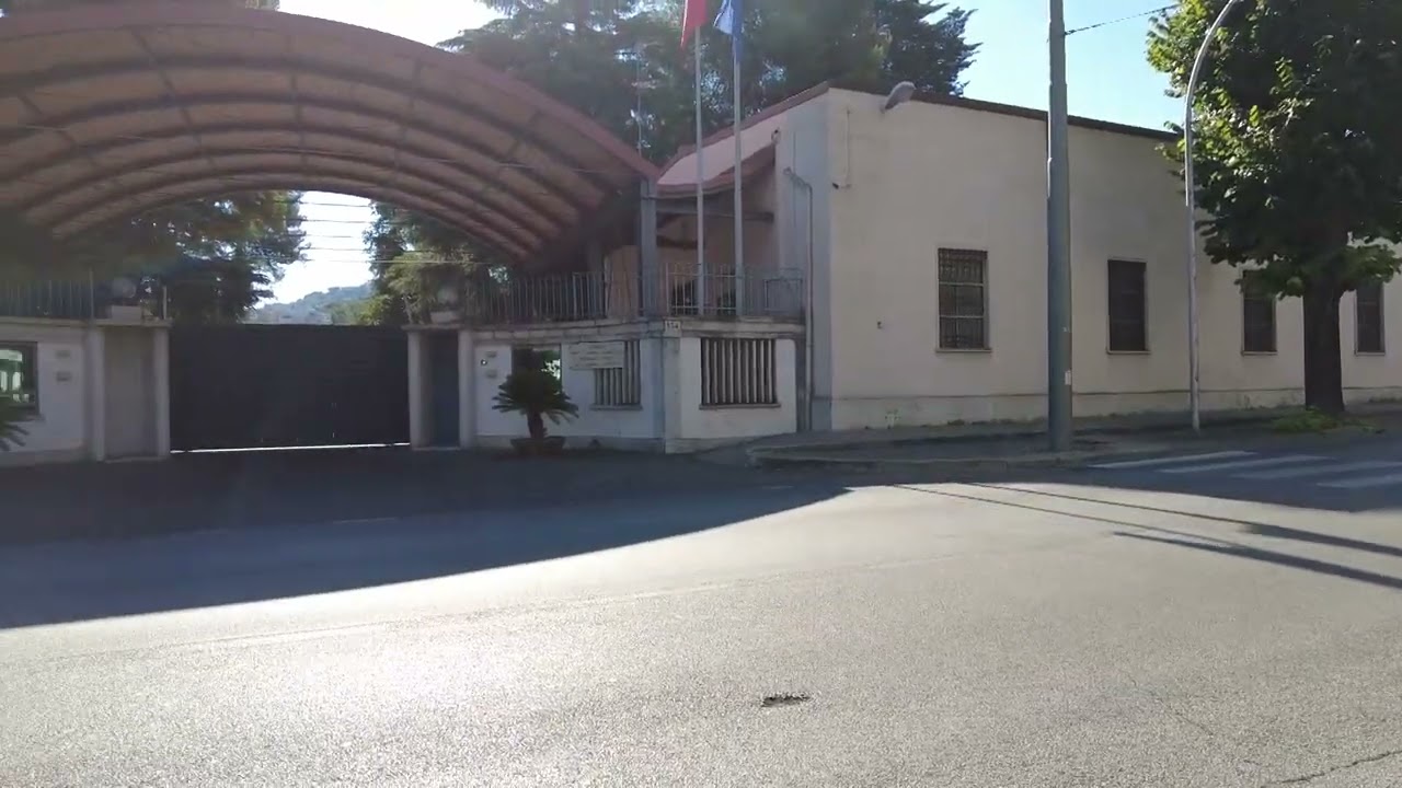 Barista costretta a lavorare 18 ore al giorno e spiata: titolare indagata – 12/11/2025