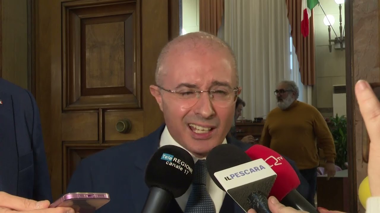 Pescara, bagarre in consiglio e l’aumento delle tariffe delle soste blu resta – 19/11/2025