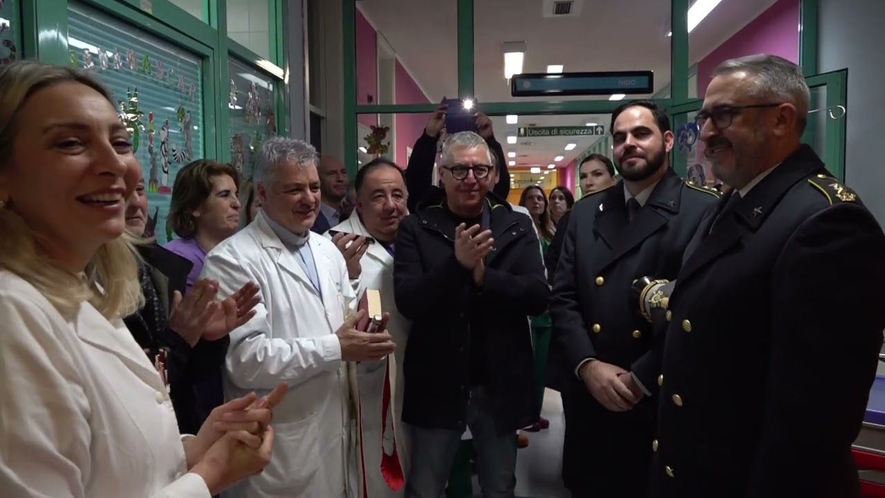 Termoli, Finanza regala doni e carrello medico per l’emergenza neonatale al San Timoteo – 17/12/2025