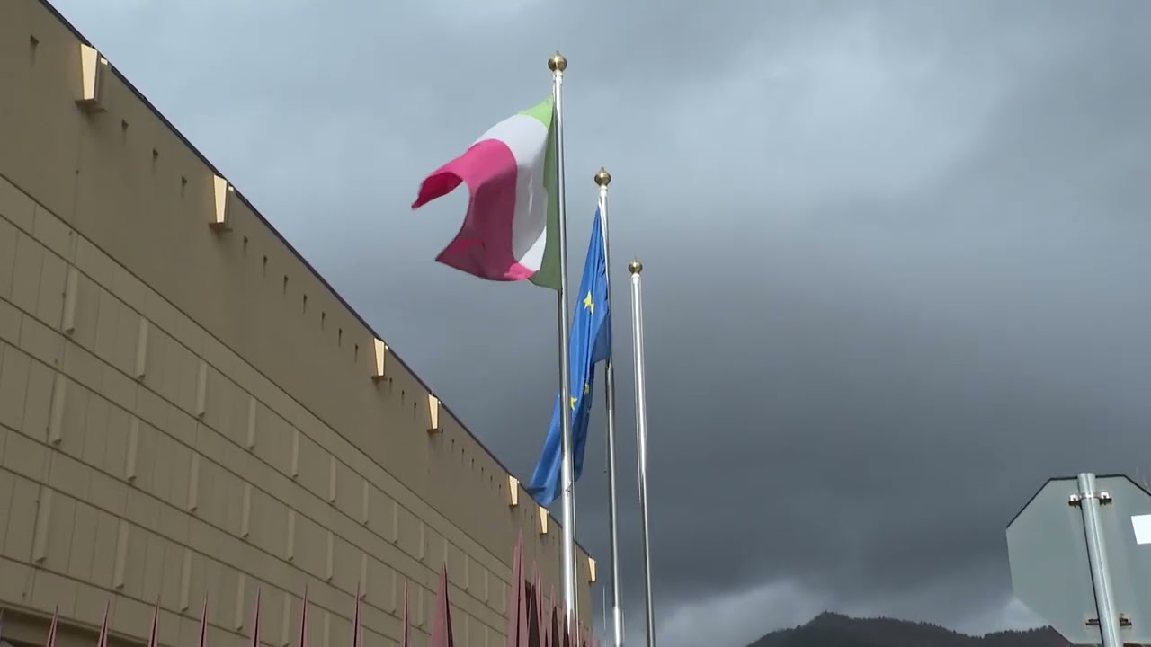 Privato: [ID: M-_f6aq3eeE] Youtube Automatic