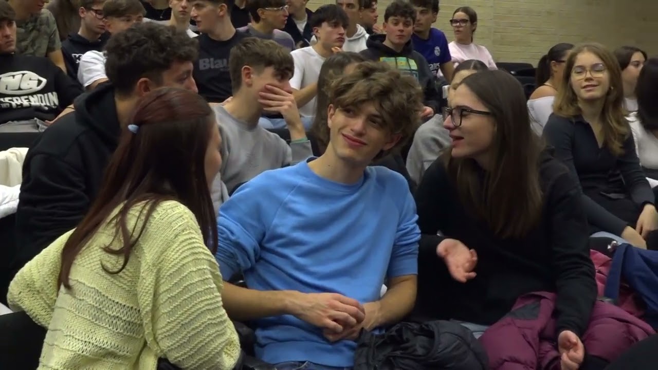 Privato: [ID: tNfkN9pyASc] Youtube Automatic