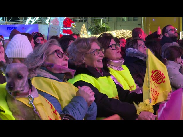 Spettacolo a Pescara per l’arrivo della fiamma olimpica – 03/01/2026