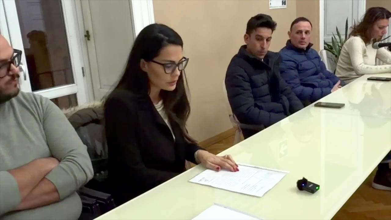 Privato: [ID: 9oWkDtXl7cc] Youtube Automatic