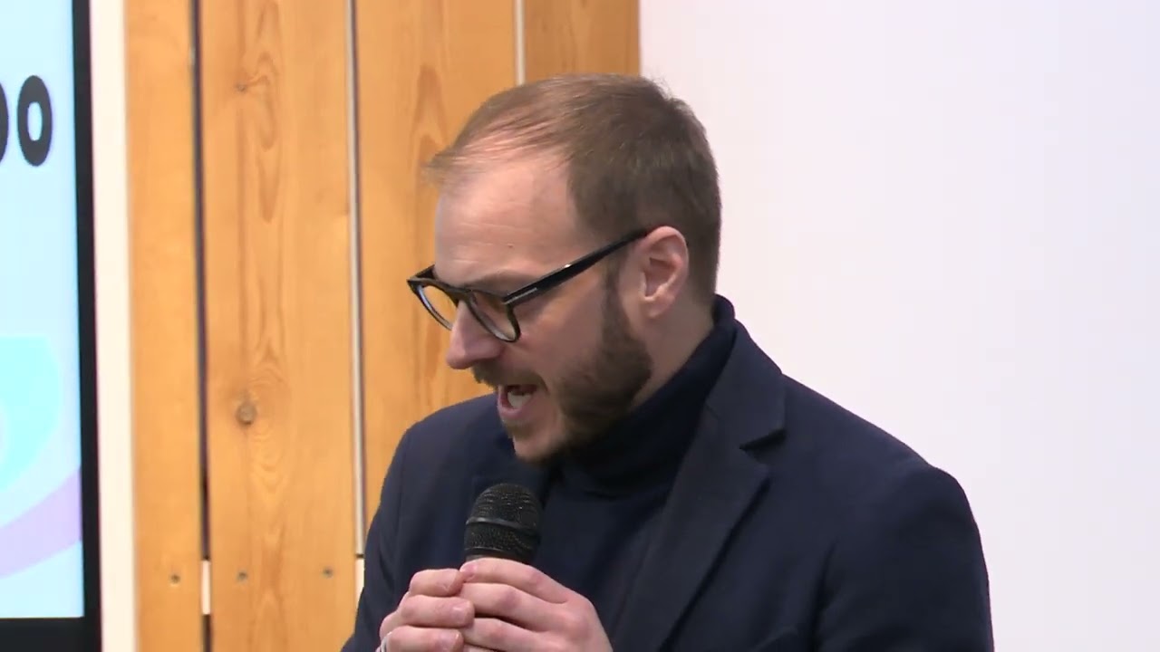 Privato: [ID: Cr5A1vdL18g] Youtube Automatic