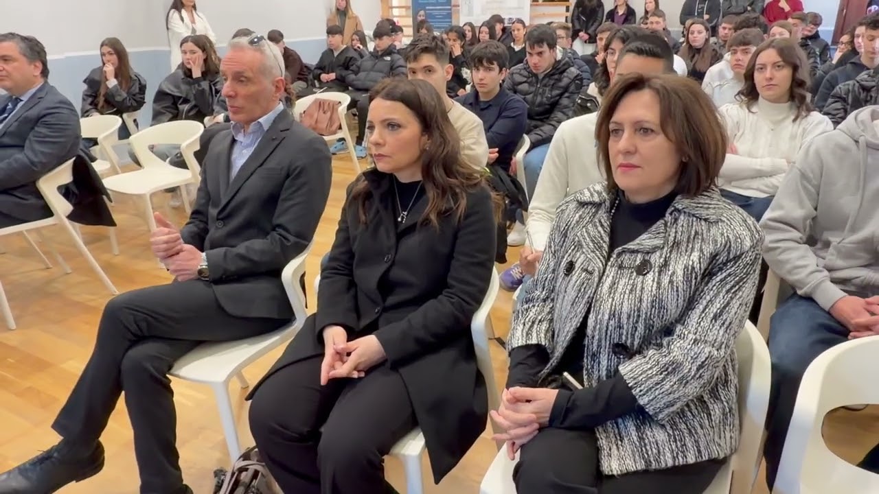 Privato: [ID: ee4Q0ka6sTE] Youtube Automatic