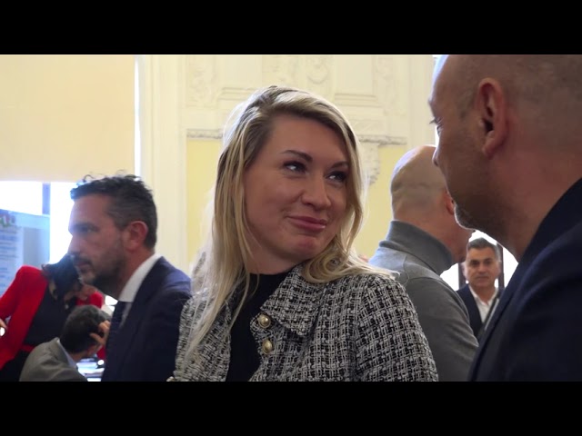 Privato: [ID: FlvT8esKM5Y] Youtube Automatic