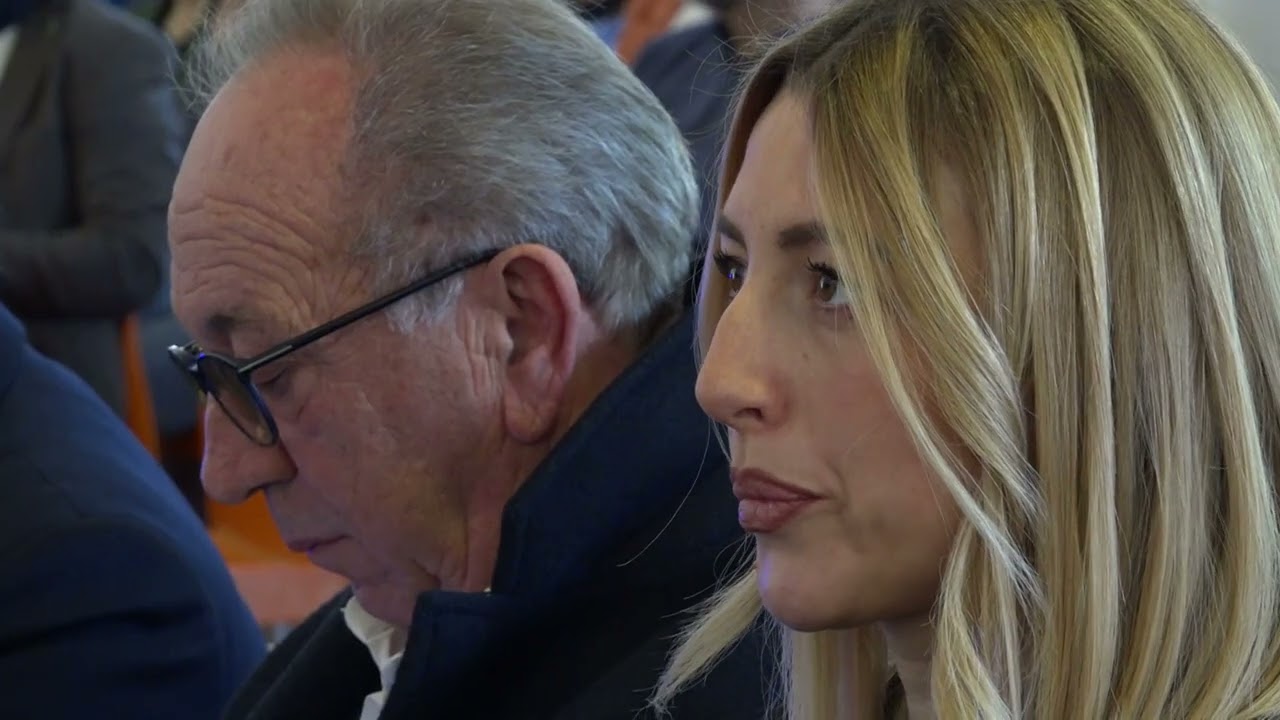 Privato: [ID: tnleBH1ncBo] Youtube Automatic