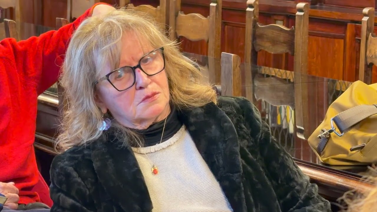 Privato: [ID: Eg01d7y8hU0] Youtube Automatic