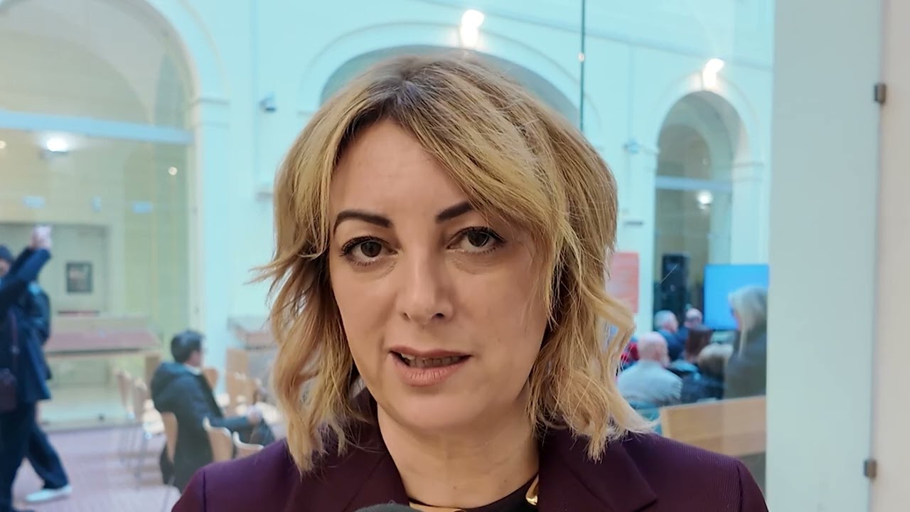 Privato: [ID: UE6Wq_qL0s8] Youtube Automatic