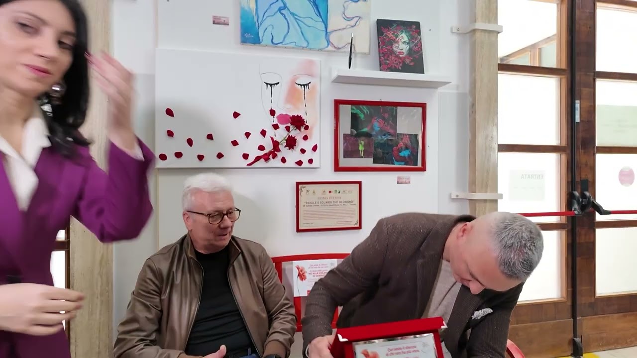 Privato: [ID: 4M_w8hS9_zU] Youtube Automatic